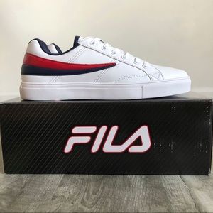 FILA Women’s Smokescreen Low White Navy Red, size 10